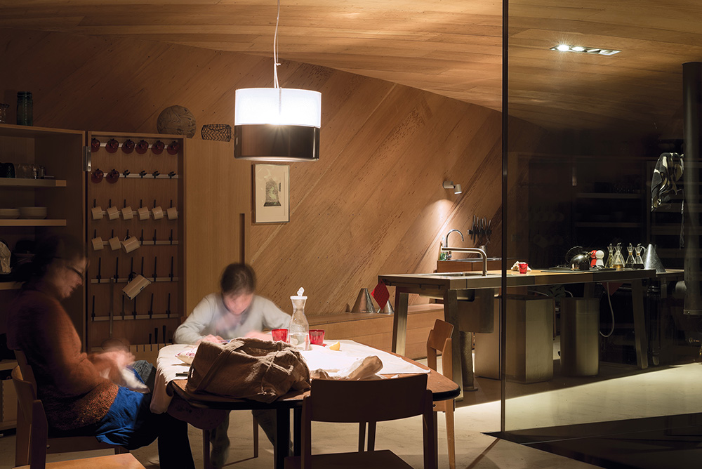 House for the Poem of the Right Angle