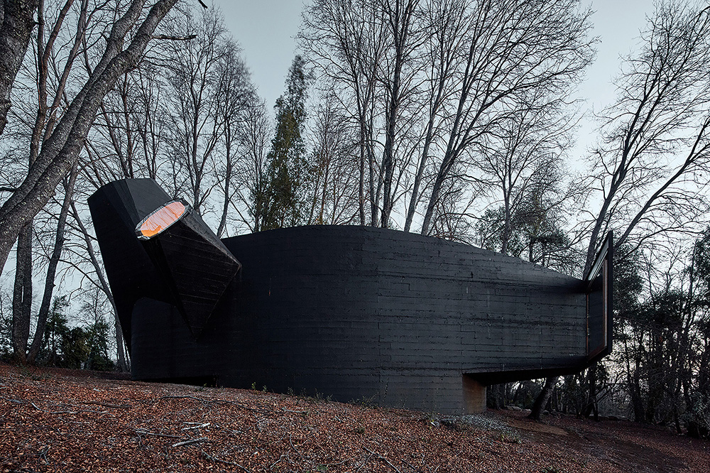 House for the Poem of the Right Angle