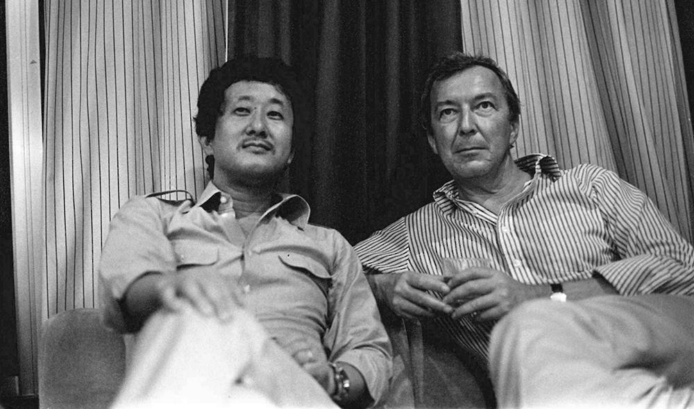 Isozaki and Jasper Johns (photo courtesy of Shigeo Anzai)